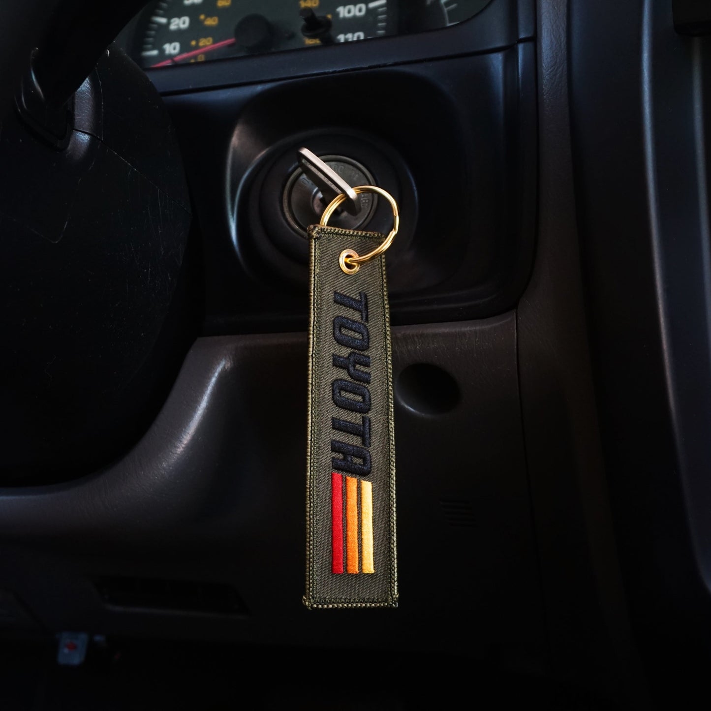 Retro Heritage Stripes Keychain for Toyota, Green