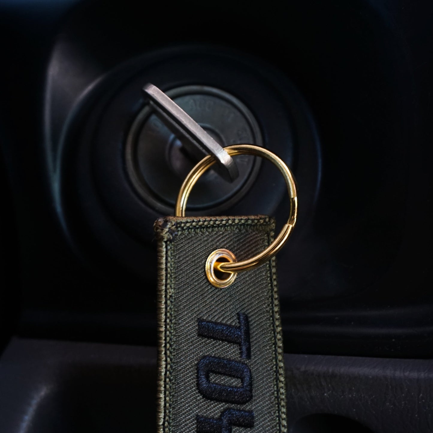 Retro Heritage Stripes Keychain for Toyota, Green